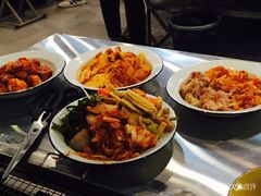 -马路牙子烧烤音乐酒馆(望京店)