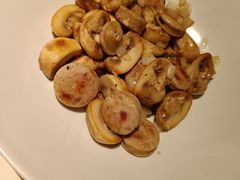 -MONICH牛排融合餐厅(和义大道购物中心店)