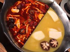 台式麻辣锅-湊湊火锅·茶憩(杭州湖滨银泰in77店)