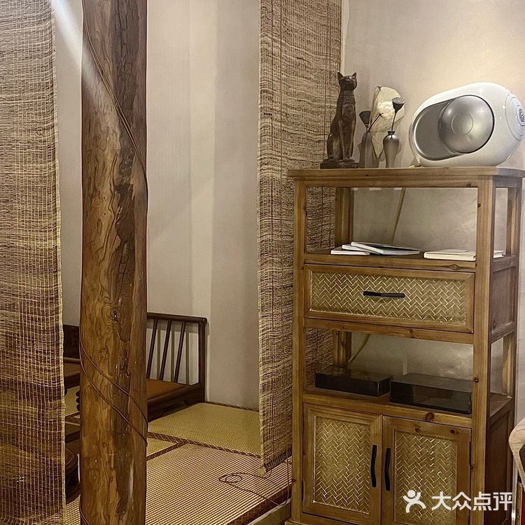 听说这里藏了一家侘寂风社区咖啡店