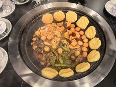 -田家大院东北农家菜铁锅炖(西安总店)