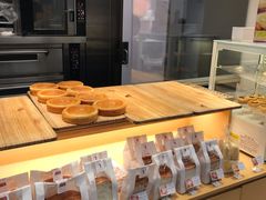 面包甜点陈列柜-好利来(西铁营万达广场店)