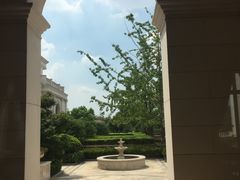-上海玫瑰园度假酒店