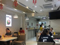 大堂-丽丽三鲜螺蛳粉(田林路店)