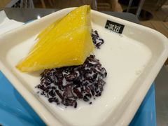 芒果白雪黑糯米甜甜-满记甜品(王府井北京市百货大楼店)