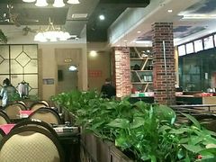 大堂-醉美东江·三文鱼·烧鸡公