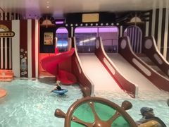 -涨巢·潮玩水疗局