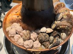 -一口猪海鲜浑锅·东北家常菜