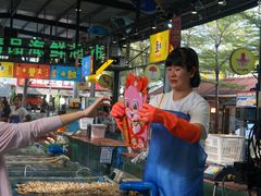 -三亚火车头万人海鲜广场