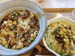 -呼啦面馆·头牌豌杂面(爱琴海店)