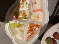 -左庭右院鲜牛肉火锅黑金店(陆家嘴中心店)