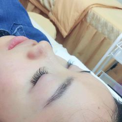 -EMILY艾枚莉美甲美睫·美颜·现磨咖啡