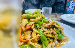 Green Pepper and Wheat Gluten with Pork Strips