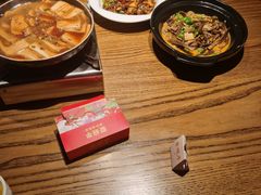 -爱碗亭·鲜炒湖南菜(壹城中心店)