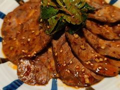 薄荷牛肉-中8楼风尚云南菜(颐堤港店)