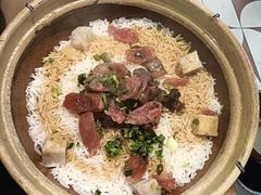 -洪氏嗨捞·广东猪肚鸡·椰子鸡火锅(西咸万象城店)
