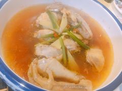 -虾弄弄海派小龙虾·牛羊蝎子火锅