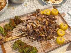 -汗腾格里·风味餐厅(新疆驻京办店)