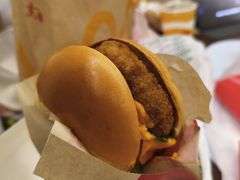 -麦当劳(水坑尾街店)