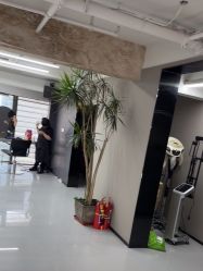 -宫铭烫发染发接发店