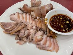 -东豪园林海鲜酒家(南港路辅路店)