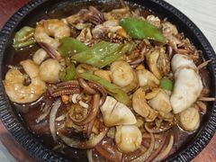 -小船渔村•大连菜•大连焖鱼(黄河路店)