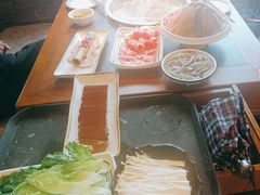 -小天鹅火锅·一线江景洪鼎旗舰店(洪崖洞店)