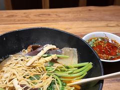 -万记麻辣烫国展总店