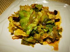 炝炒莲白-巴扎美食·新疆菜·西域歌舞表演餐厅(新疆大厦店)