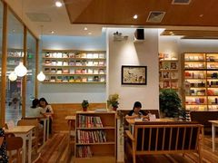 -猫的天空之城概念书店(印象城购物中心店)
