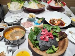 -红鼎豆捞·非遗鲍皇汤火锅(宝丰路店)