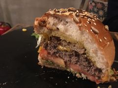 -HIGH FIVE哈福手工汉堡(桂林路店)