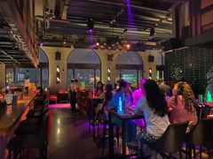 -卖浪  LIVE  SHOW  BAR