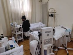 -苗方清颜专业祛痘连锁机构
