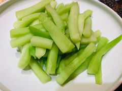 -鲁小三·大骨自助(金山总店)