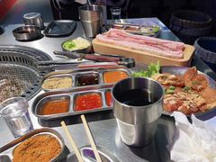-马路牙子烧烤音乐酒馆(望京店)