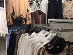 -H&M(天一广场店)