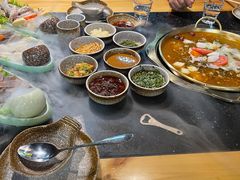 -顶顶汤火牛排火锅·经典铜锅涮肉