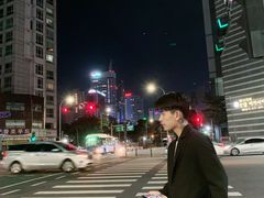 -BHC炸鸡(明洞总店)