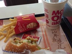 -麦当劳(伟城广场店)