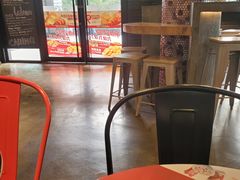 大堂-肯德基(孝陵卫地铁站店)
