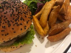 招牌牛肉汉堡-UPPER KITCHEN(延安路店)