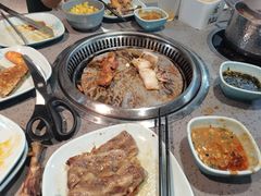 -金滏山烤肉·海鲜·火锅自助餐厅(襄阳万达店)