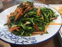 -临街徽菜馆·正宗黄山味