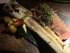 牛肋排-wann lounge 低温慢煮牛排·清吧