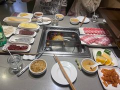 -海底捞火锅(曹安公路店)