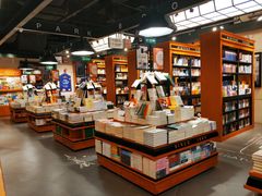 -西西弗书店&矢量咖啡(凯德晶萃广场店)