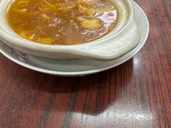 招牌红烧汤海参花胶大只翅-添發碗仔翅美食
