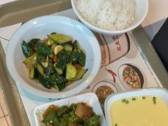 -老乡鸡(上海品尊国际中心店)