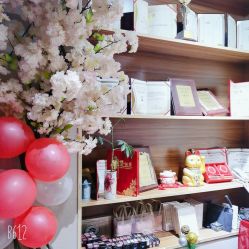 -潮店·虞妃妮轻奢美甲美睫馆